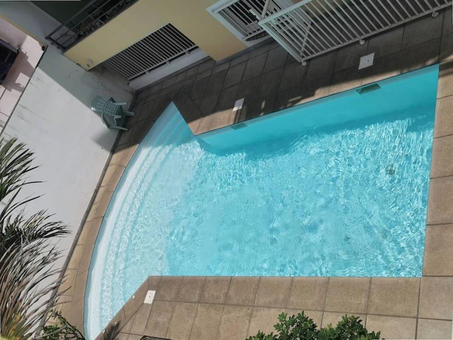 Jade - Appt 2 Chb - 4 Personnes - A 200 M Du Lagon De Saint-Pierre - Residence Avec Belle Piscine Et Parking Prive - Sur Le Front De Mer Et A 2 Pas Du Centre-Ville De St-Pierre Exterior photo